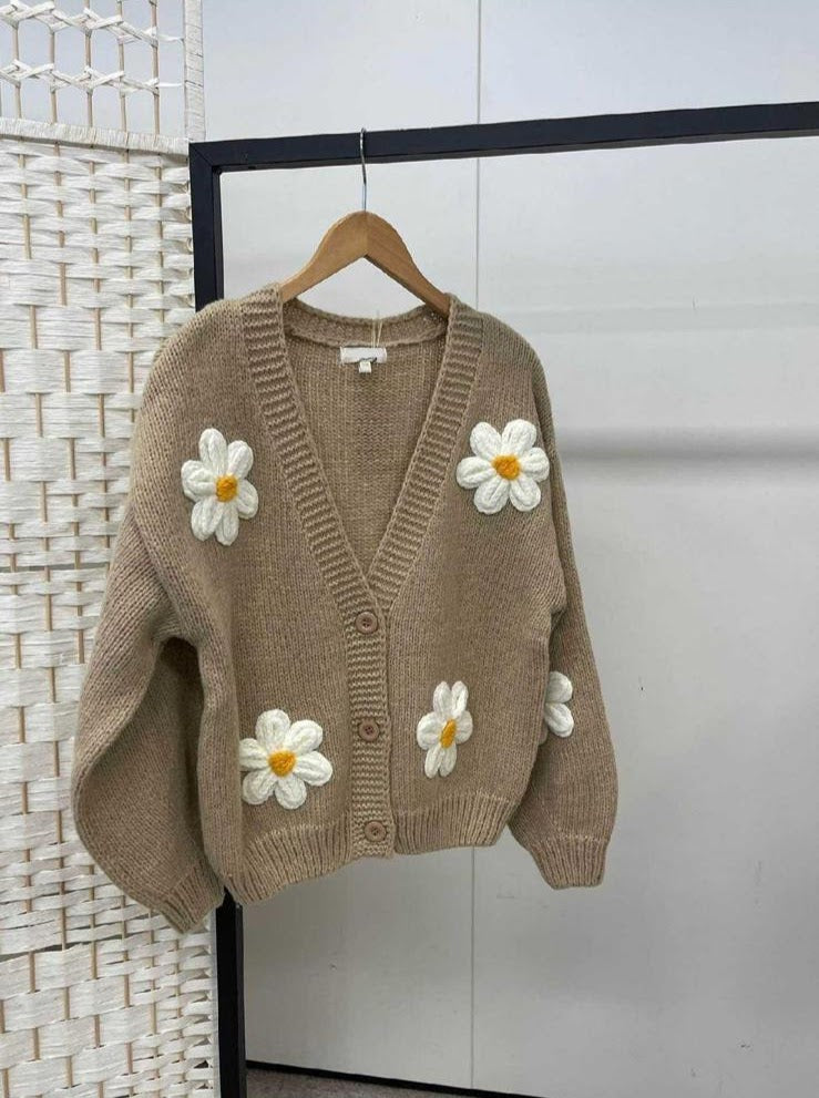 couleur taupe fleur blanche